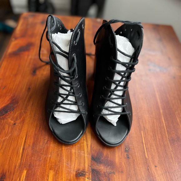 Ann Dumeulemeester Lace Up Leather Sandals - Picture 3 of 5